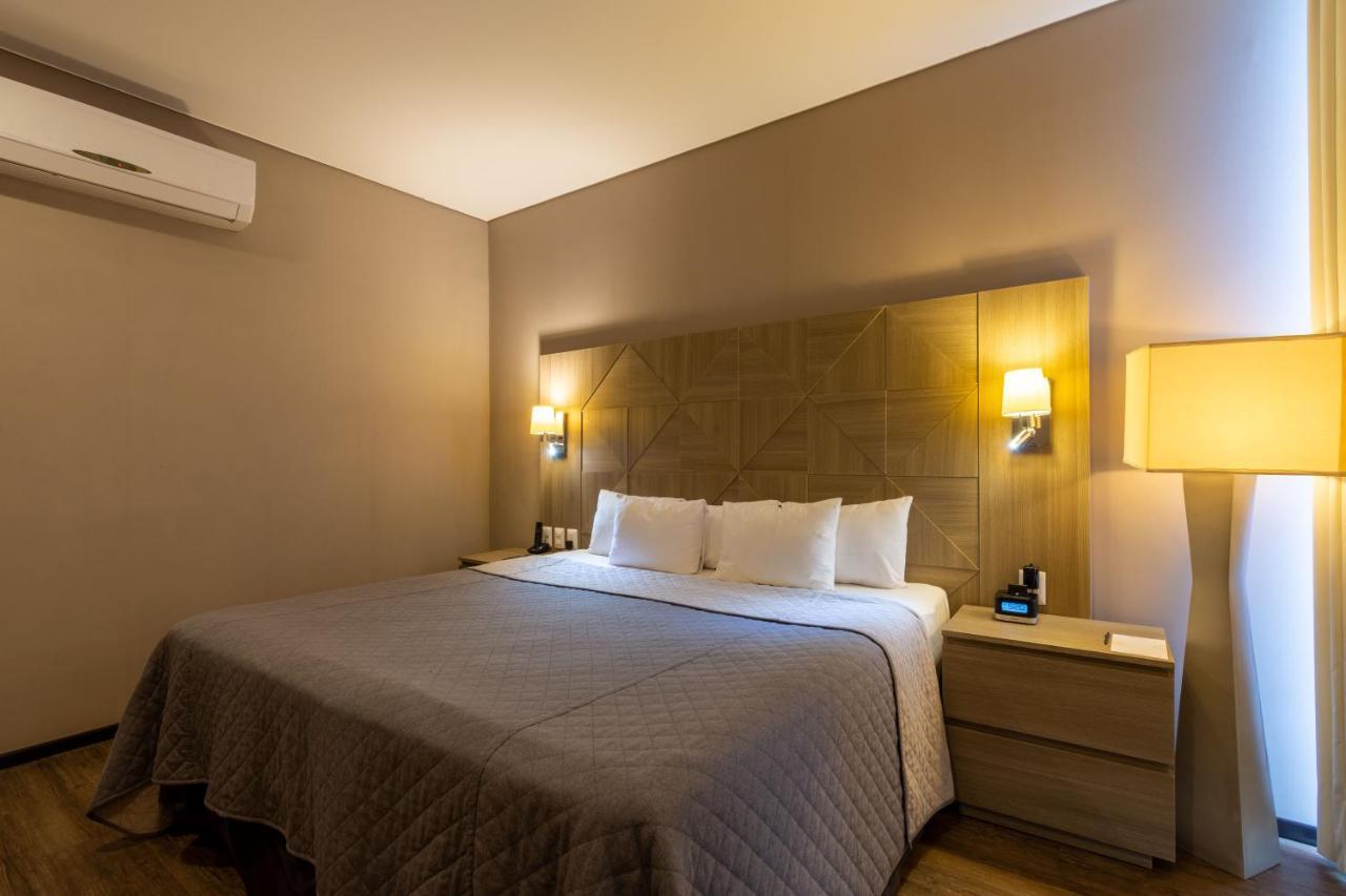 Hotel Glow Point - Mulza León Exterior foto